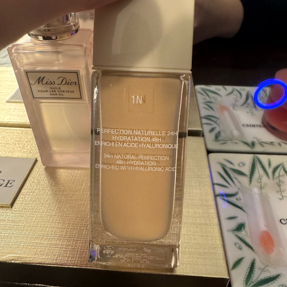✨✨Dior Forever Hydra Nude Foundation & Miss Dior Hair Oil Set✨✨ - Picture 2 of 5
